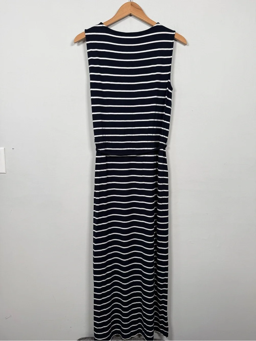 EMBROIDERED TASSEL-BELT STRIPE JERSEY MAXI DRESS, SIZE MP, GREAT CONDITION